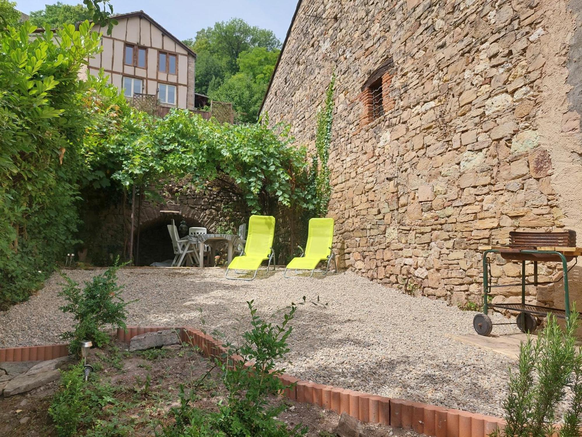 Maison atypique à Cordes-Sur-Ciel 2 chambres Cordes-sur-Ciel Quarto foto